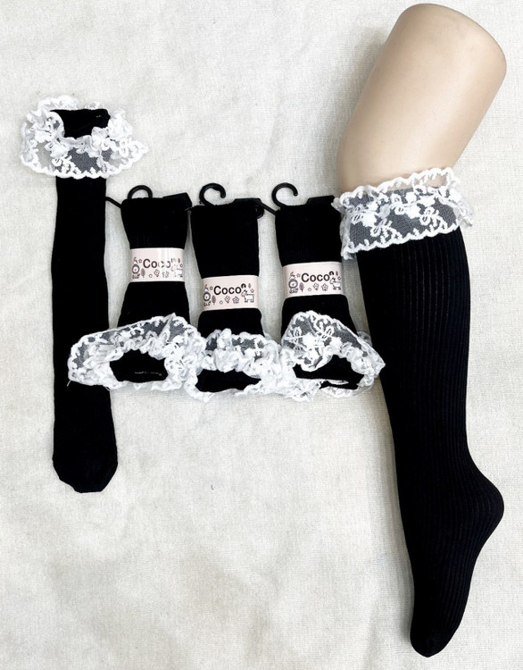 جوراب سهربع COCO کودکانه با لب تور سفید و کیفیت بالا، مناسب سنین ۲ تا ۱۵ سال.